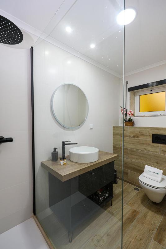B11 - Beach Way Apartment - image 41