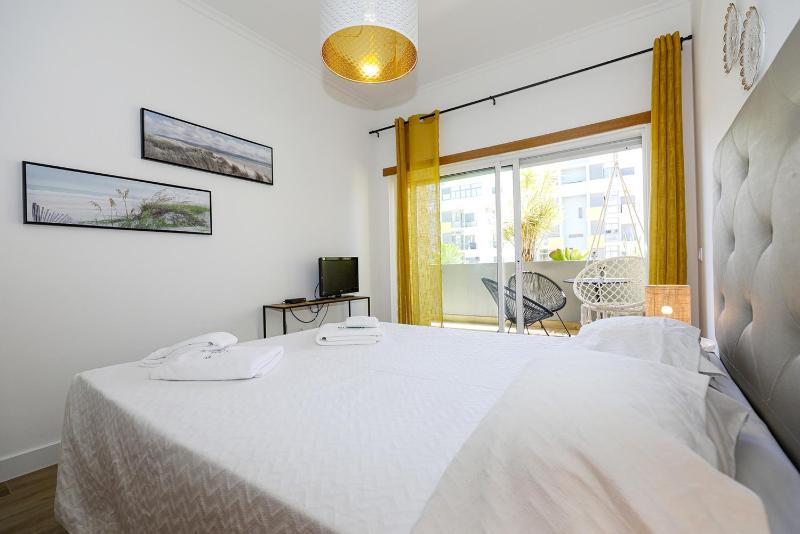 B11 - Beach Way Apartment - image 32