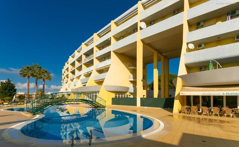 B11 - Beach Way Apartment - image 39