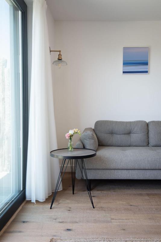 Apartment 6 Castle Cove - image 4