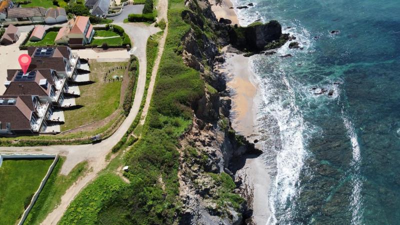 Apartment 6 Castle Cove - image 22