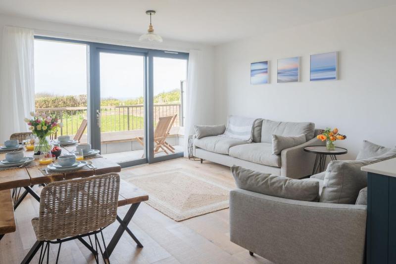 Apartment 9 Searush Cove - image 42