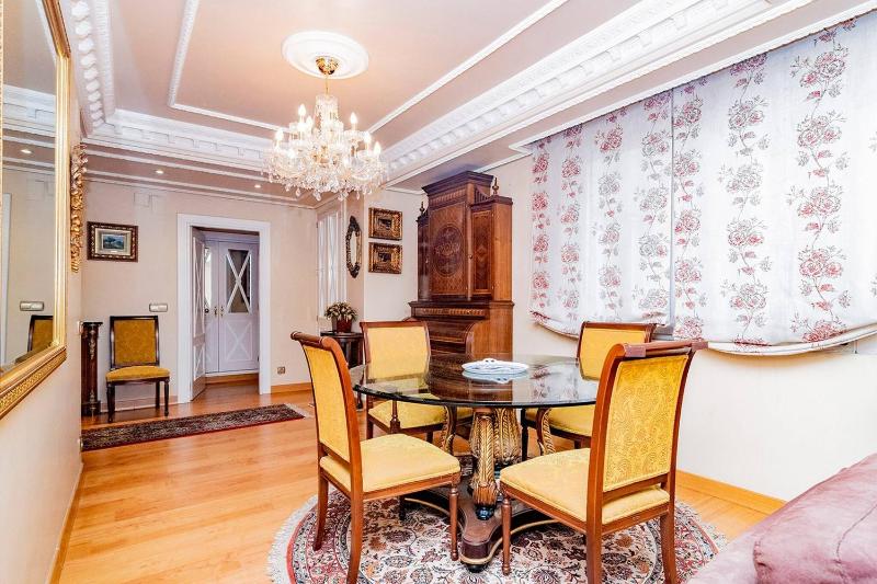 Superior Apartment image 3