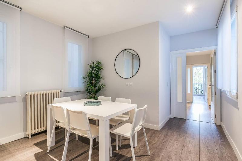 Deluxe Apartment image 2