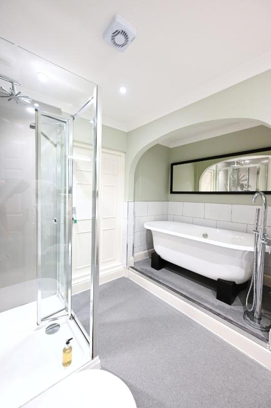 Standard Family Room image 1
