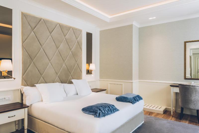 Perast Superior Room image 3