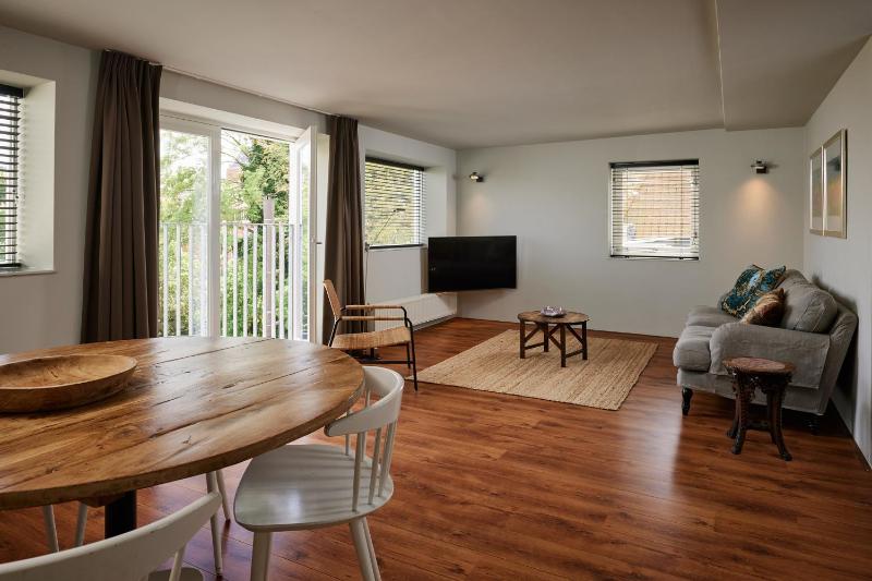 Apartment image 4