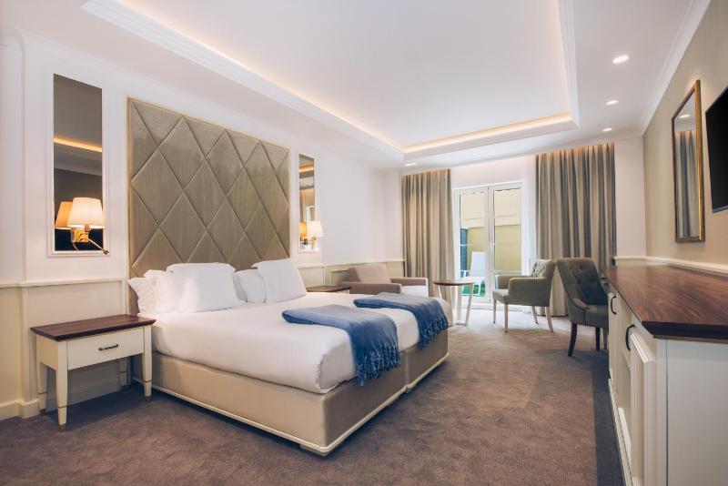 Jadran Deluxe Room with Garden image 4