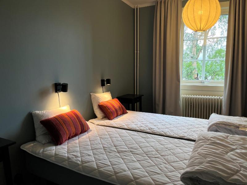 Double Room with Shared Bathroom image 1