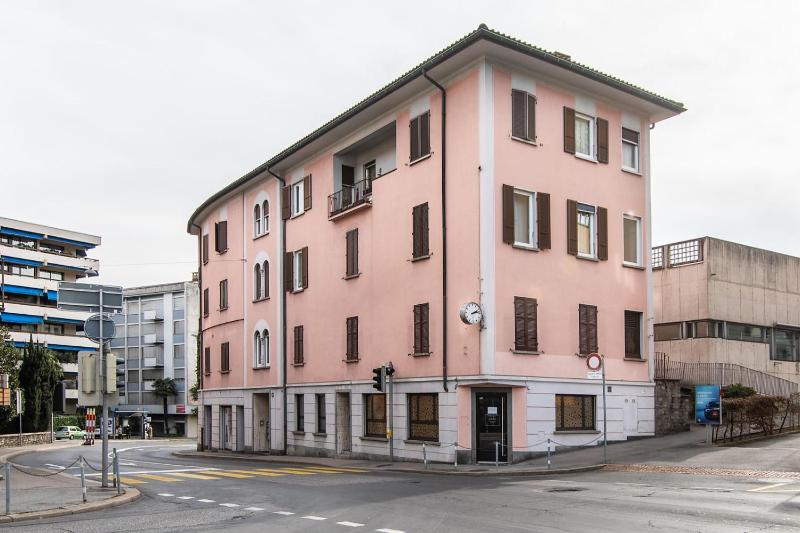 Deluxe Apartment image 2