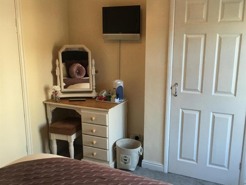 Double Room with Private Bathroom image 3