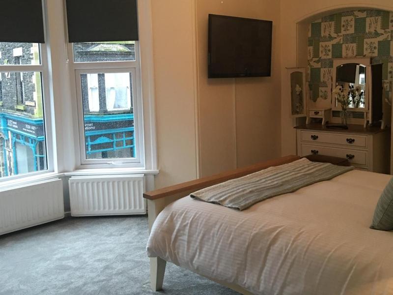 King Room image 4