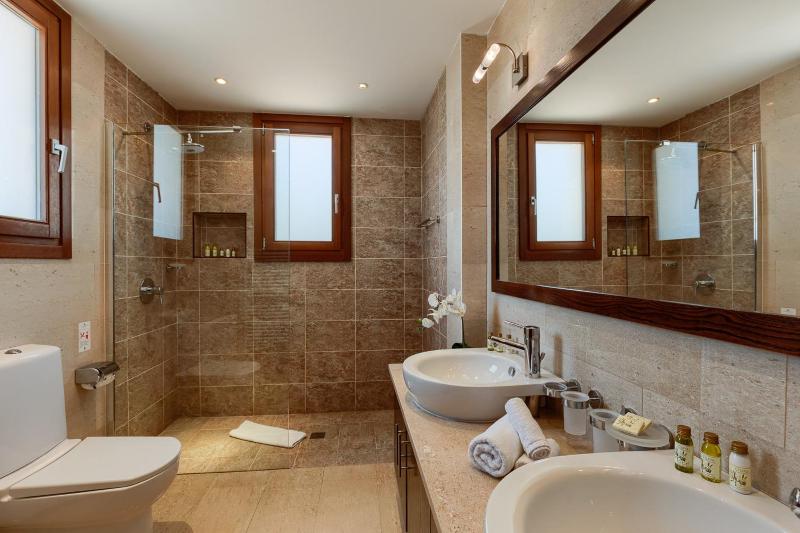  Four-Bedroom Superior Villa with Private Pool image 2