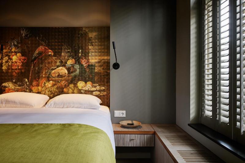 Standard Double Room image 4