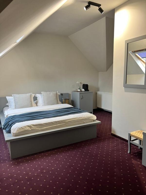 Budget Double Room image 2
