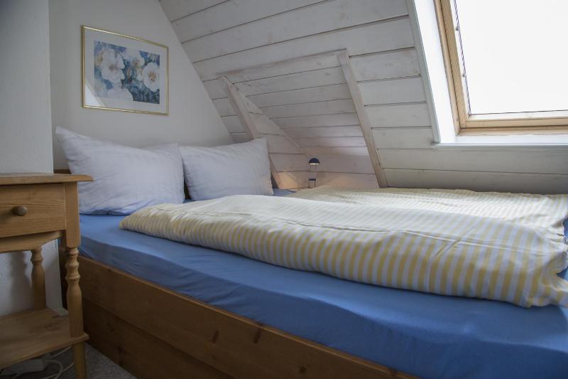 One-Bedroom Apartment image 3
