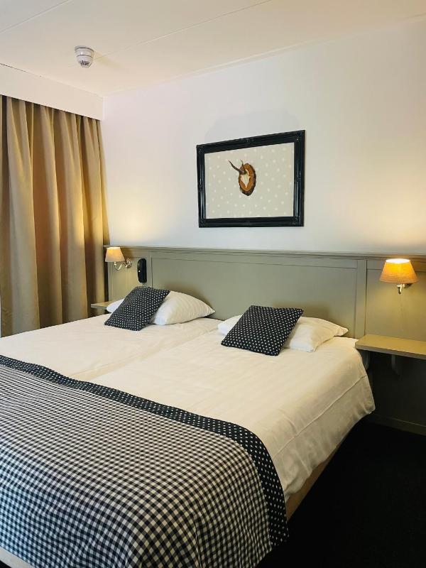 Standard Triple Room image 1