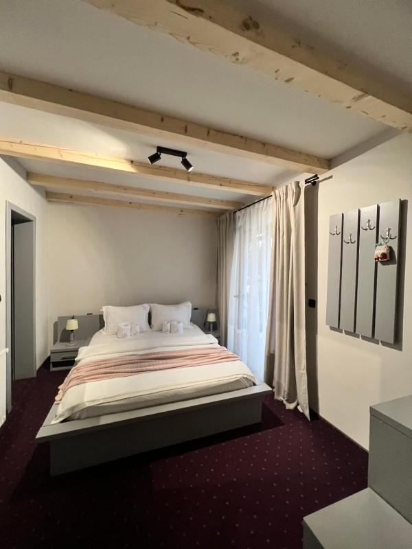 Small Double Room image 1