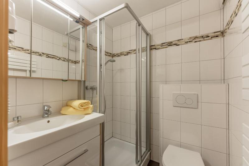 One-Bedroom Apartment image 1