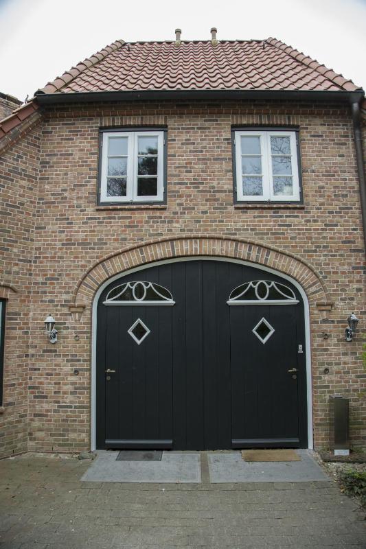 Three-Bedroom Apartment image 4