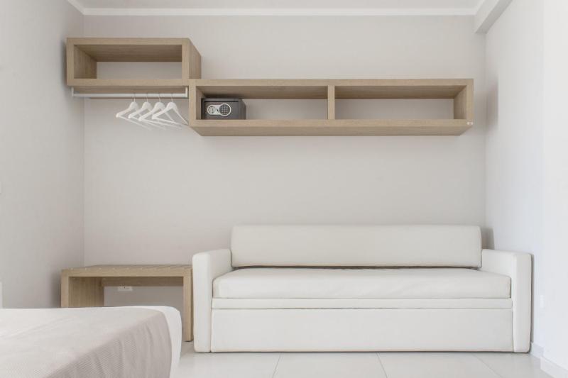 Triple Room with Balcony image 3
