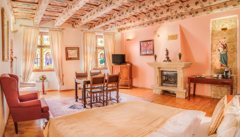 Junior Suite with Fireplace image 2