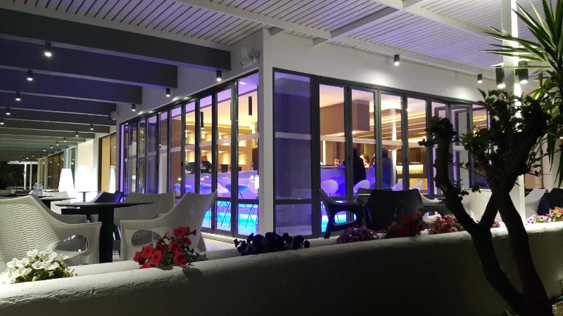 Cosmopolitan Hotel - image 23