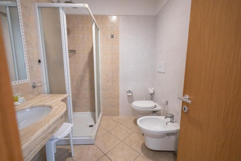 Comfort Double or Twin Room image 2