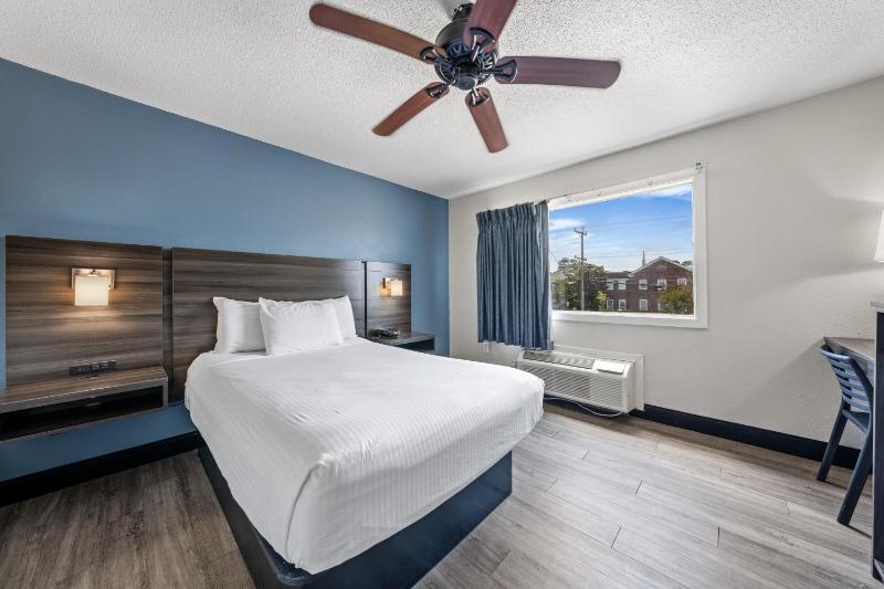 Single Room image 2