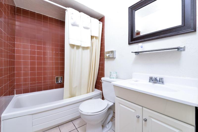 Americas Best Value Inn Loma Lodge - image 3