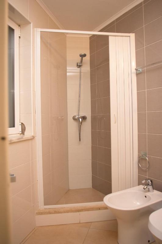 One-Bedroom Apartment image 3