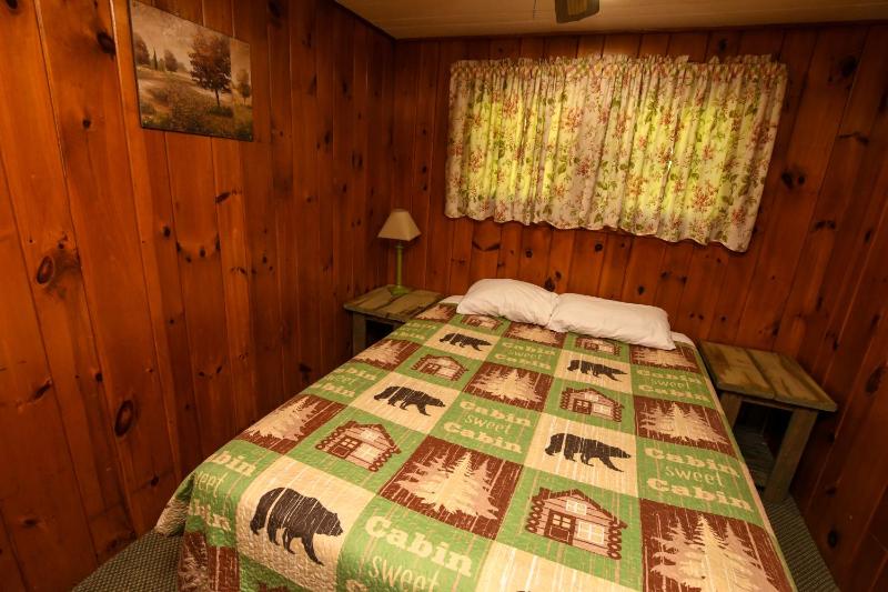 Two-Bedroom Cottage image 4