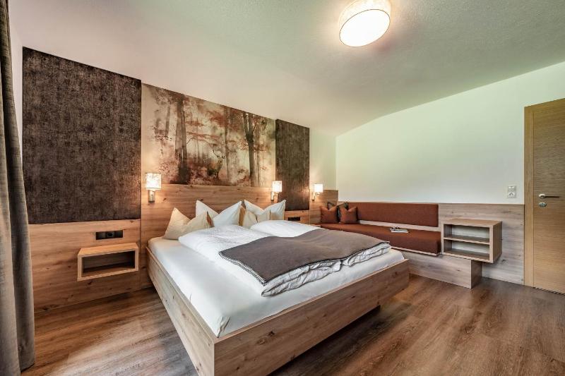 Three-Bedroom Apartment with Balcony image 3