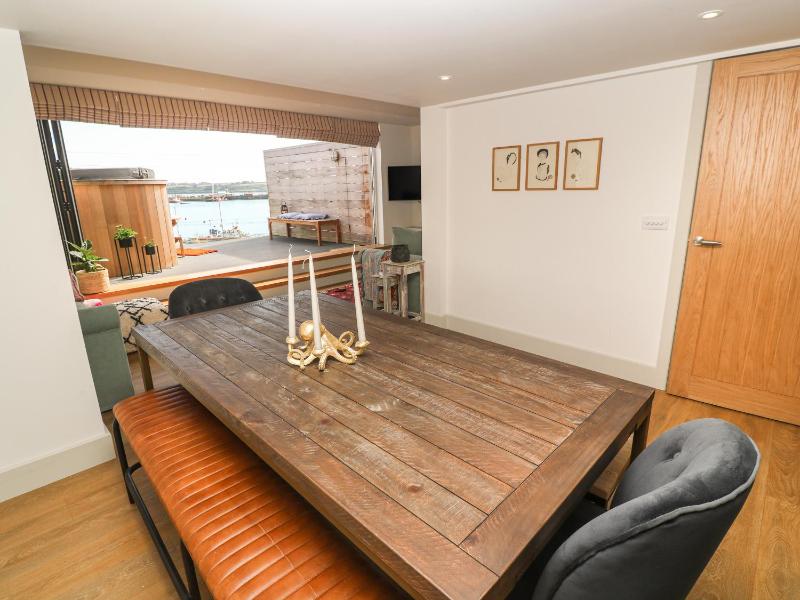 16 Arwenack Street - image 30