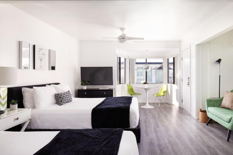 The Three Fifty Hotel - image 14
