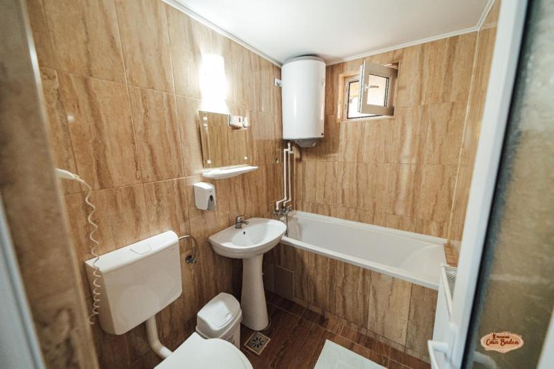 Apartment with Private Bathroom image 4