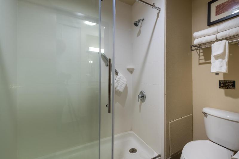 King Room - Non-Smoking image 3