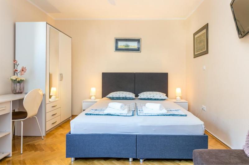 Apartments with WiFi Split - 21385 - image 12