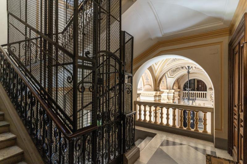 Standard Double Room image 4