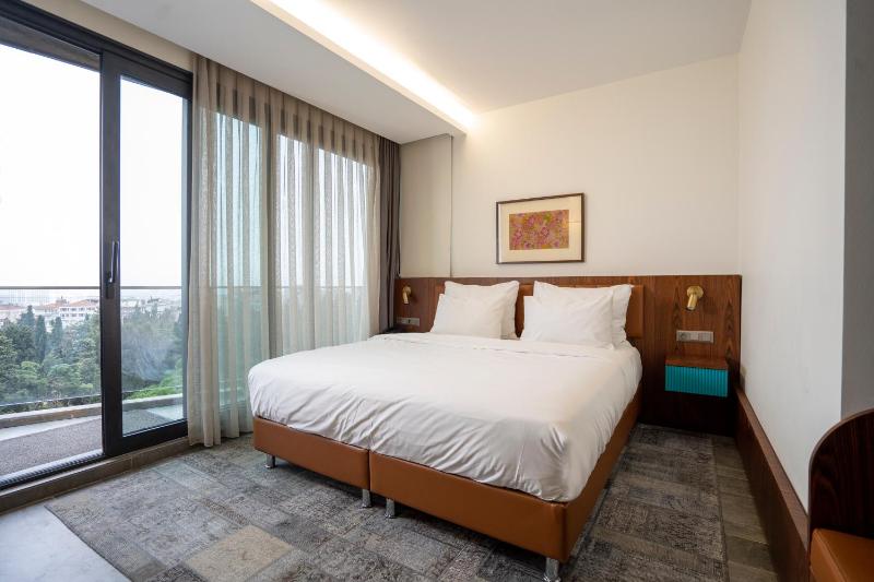 Superior Double Room image 3