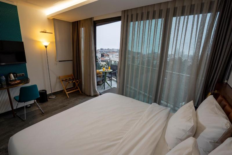 Superior Double Room image 2