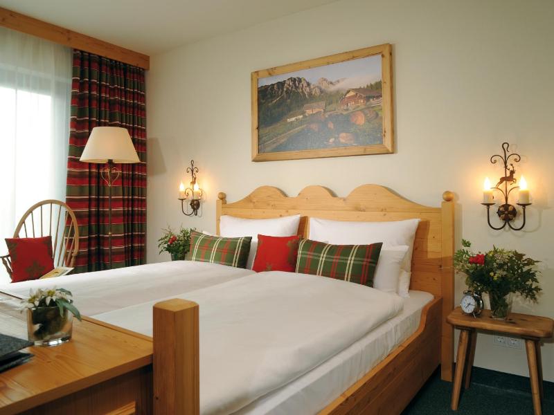 Family Suite (2 Adults + 2 Children) image 1
