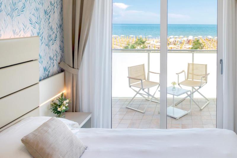 Hotel Astoria - image 2