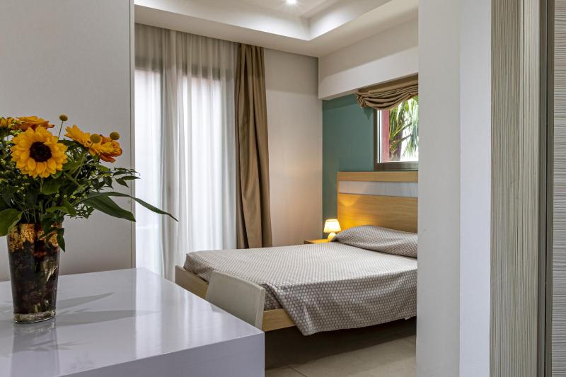 Double Room image 1