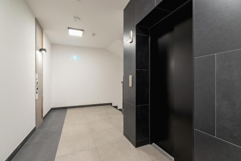 Ceglana Park Bright Studio Balcony & Parking Katowice by Noclegi Renters - image 15