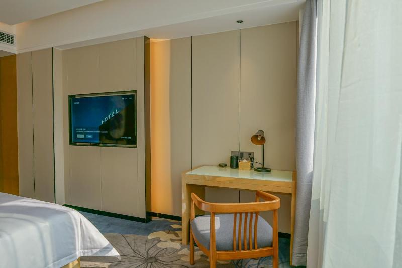 Paco Hotel Shenzhen Luohu Port - image 8