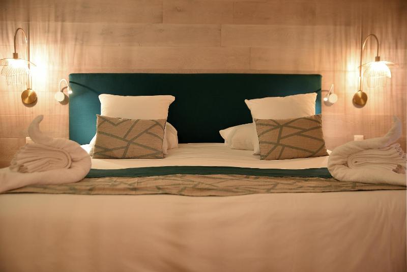 Double Room with Mountain View image 3