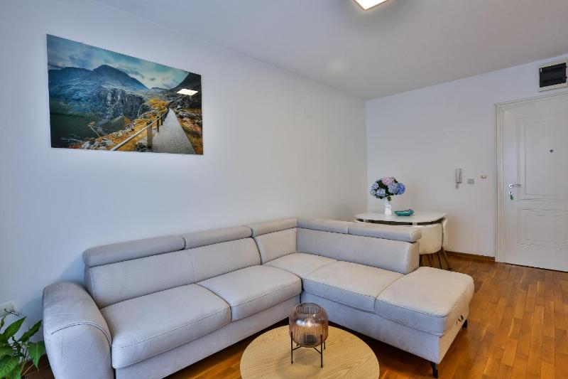 Montesun Centar Apartments - image 15