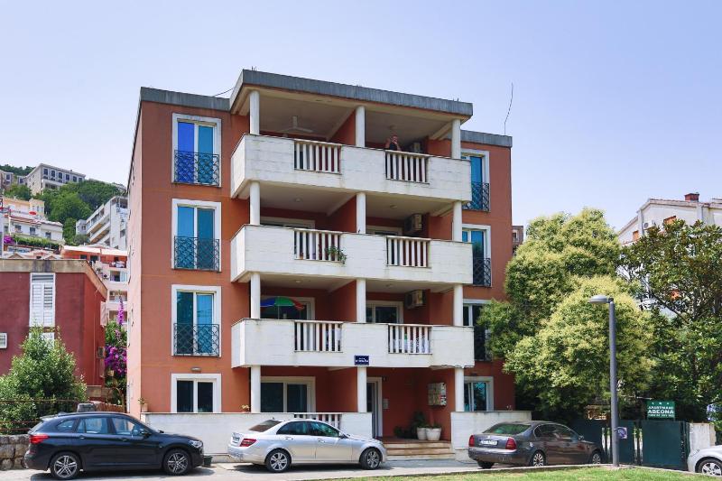 Montesun Centar Apartments - image 5