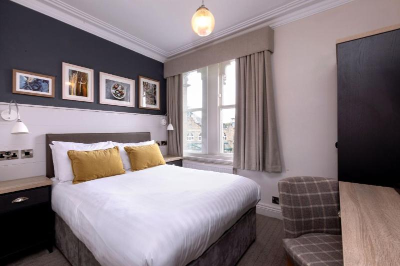 Cosy Double Room image 1